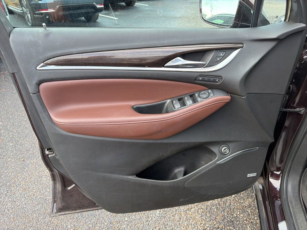 Used 2020 Buick Enclave Avenir w/ Avenir Technology Package image 23