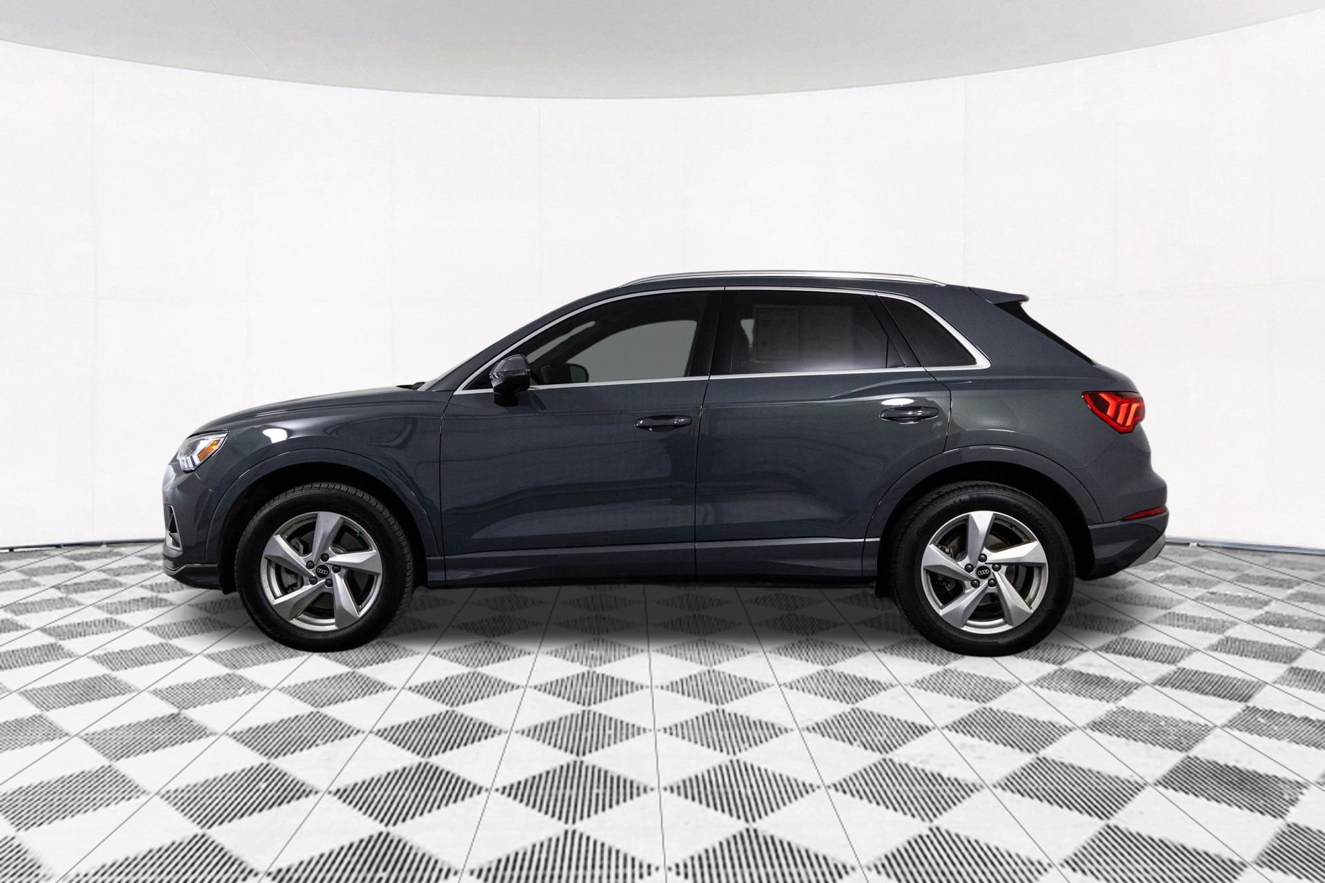 Used 2022 Audi Q3 2.0T Premium Plus image 10