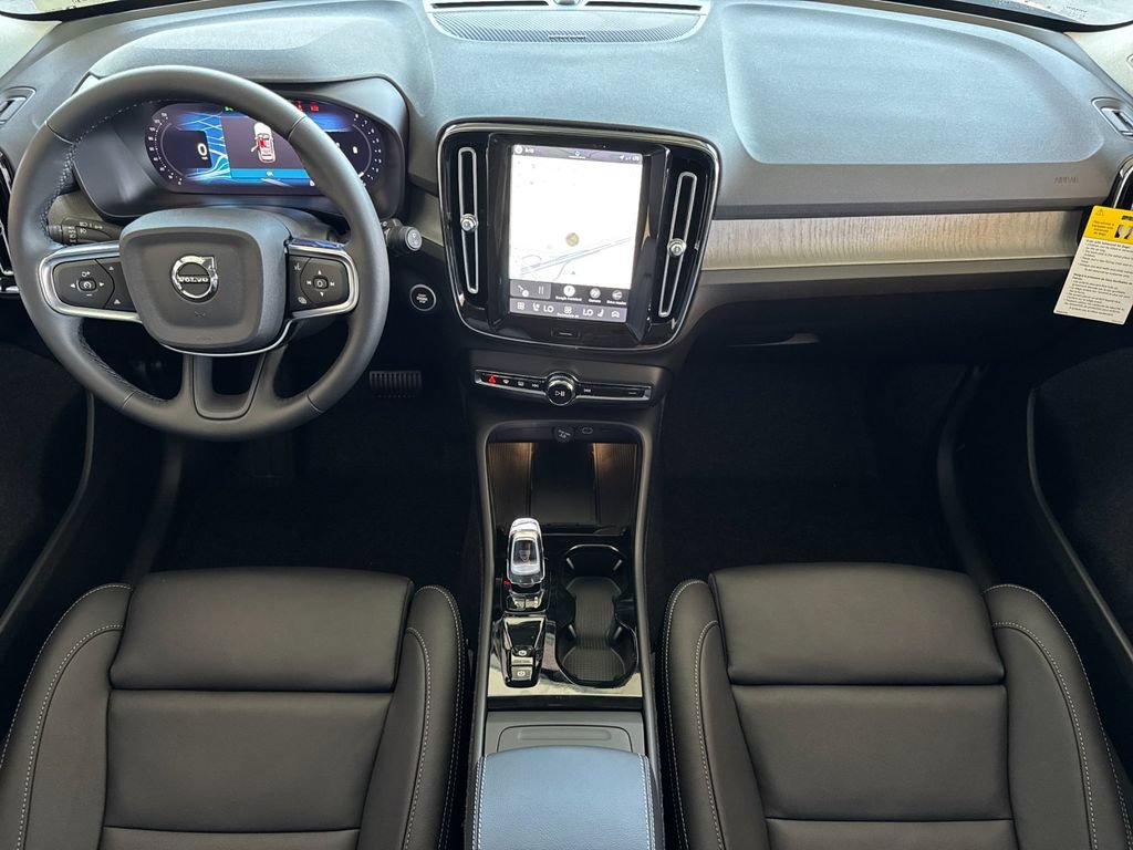 New 2026 Volvo XC40 B5 Plus w/ Climate Package AWD/4WD image 12
