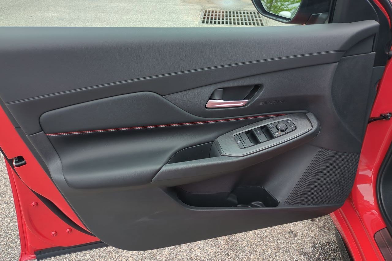 New 2026 Nissan Sentra SR w/ Floor Mat Package FWD image 12