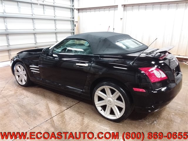 Used 2007 Chrysler Crossfire Limited RWD image 2