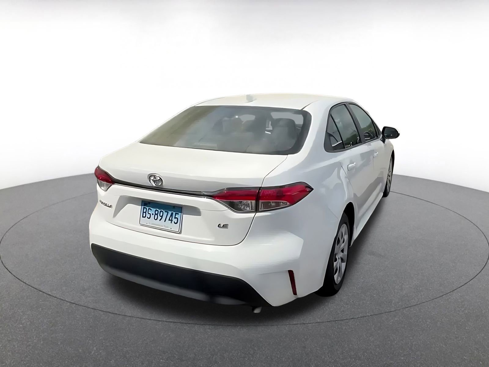 Used 2025 Toyota Corolla LE image 17