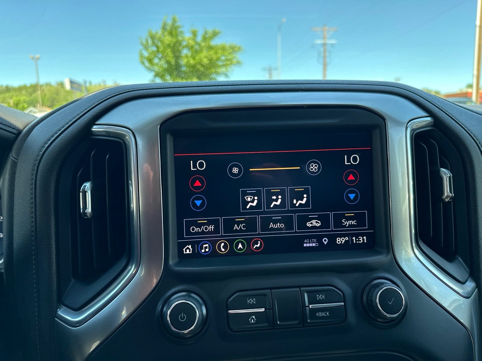 Used 2019 Chevrolet Silverado 1500 LTZ w/ LTZ Premium Package AWD/4WD image 63