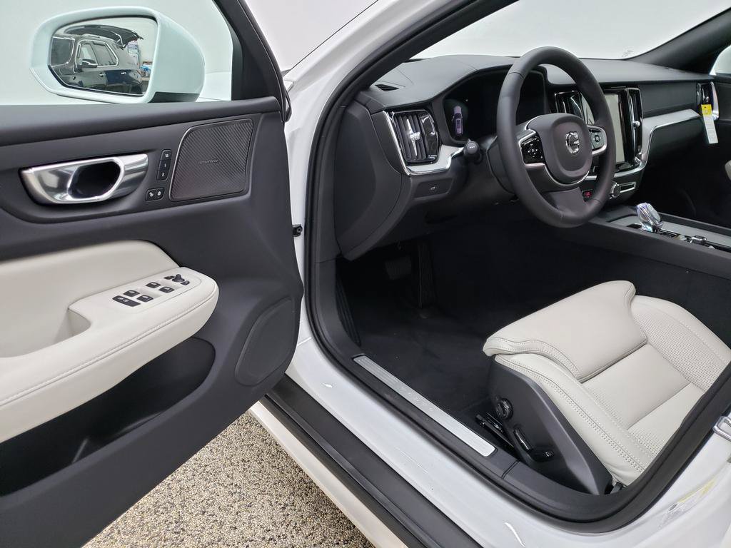 New 2026 Volvo V60 B5 Cross Country Ultra w/ Climate Package AWD/4WD image 6