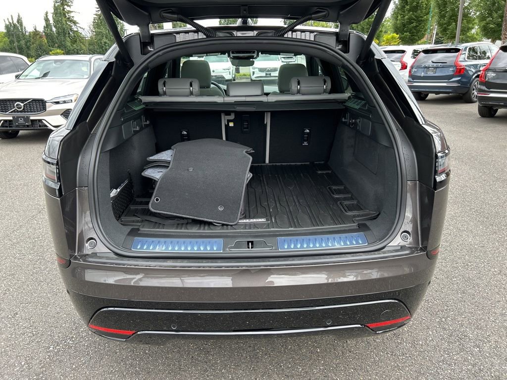 New 2026 Land Rover Range Rover Velar Dynamic SE image 16