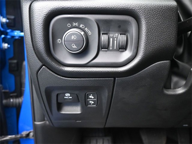 New 2026 RAM 1500 4x4 Crew Cab image 33