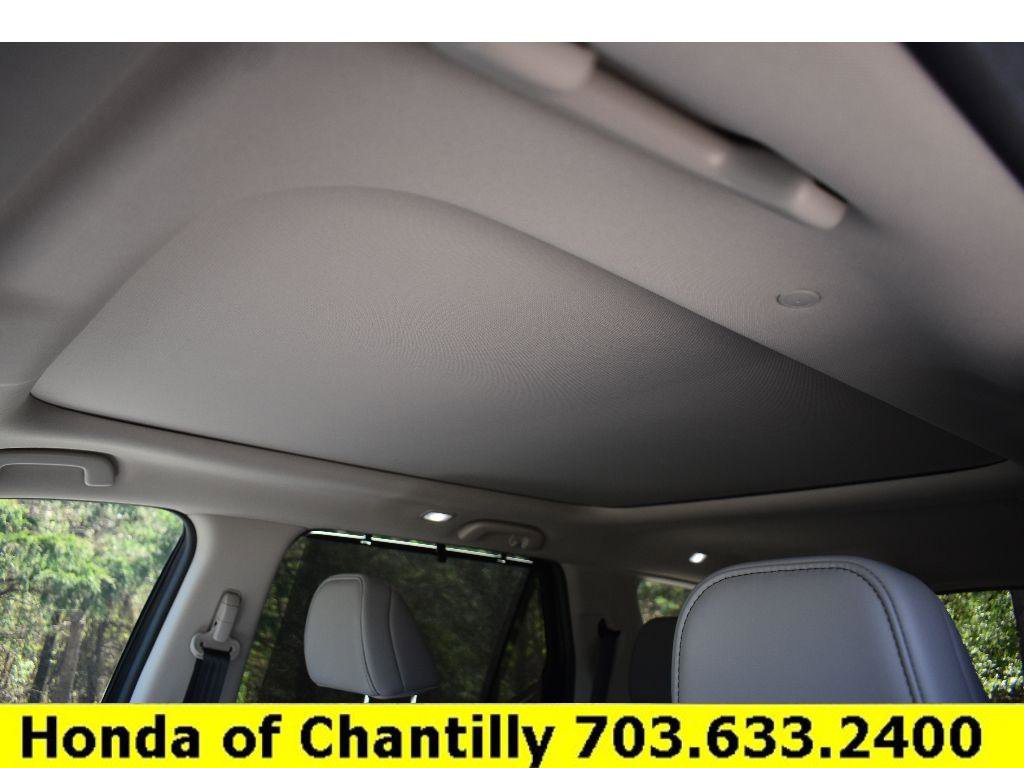 Used 2025 Honda Pilot Touring image 21