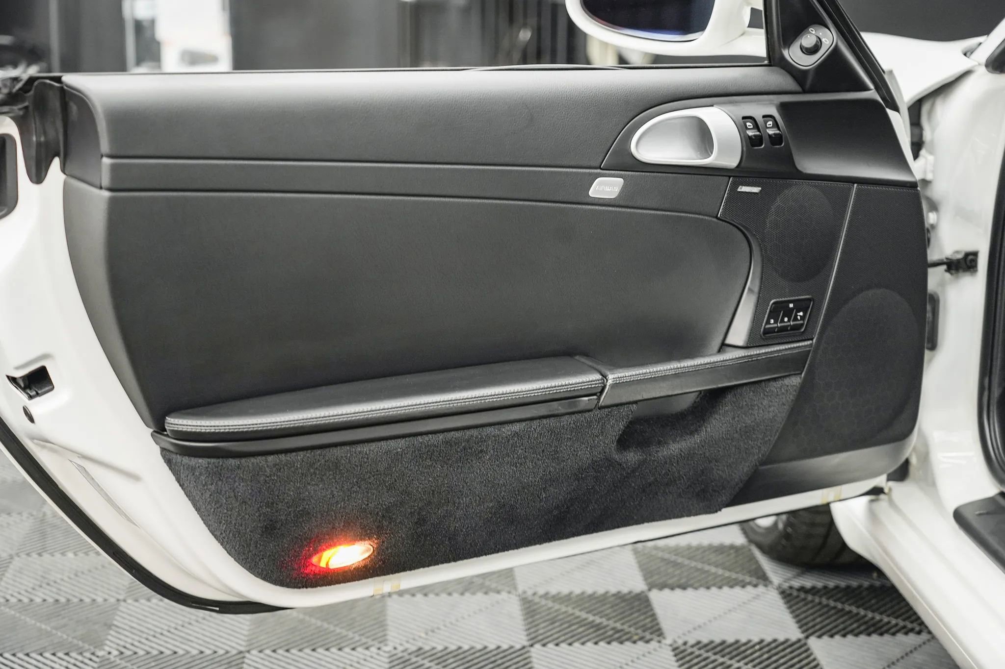 Used 2007 Porsche Boxster S image 36