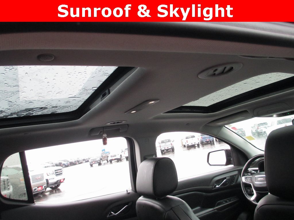 Used 2021 GMC Acadia SLT w/ Elevation Edition image 15