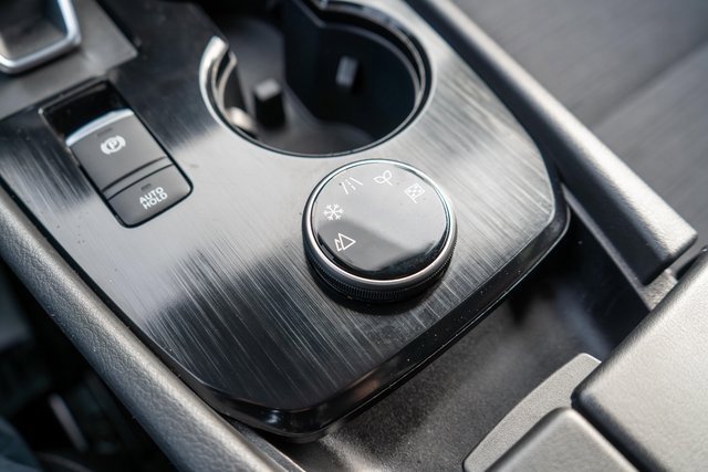 Used 2023 Nissan Rogue SV image 28