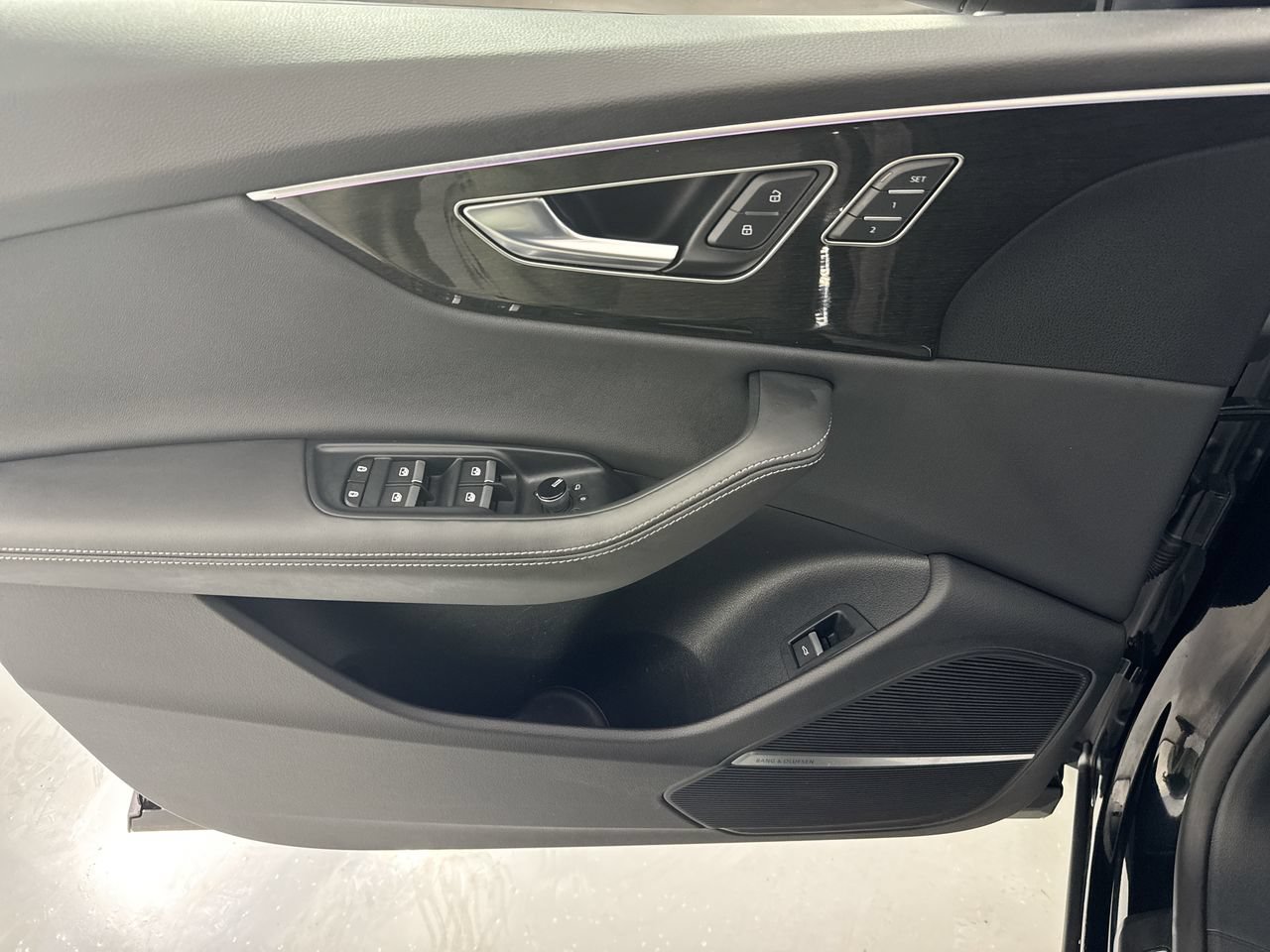 Used 2025 Audi Q8 Premium Plus w/ Premium Plus Package AWD/4WD image 25