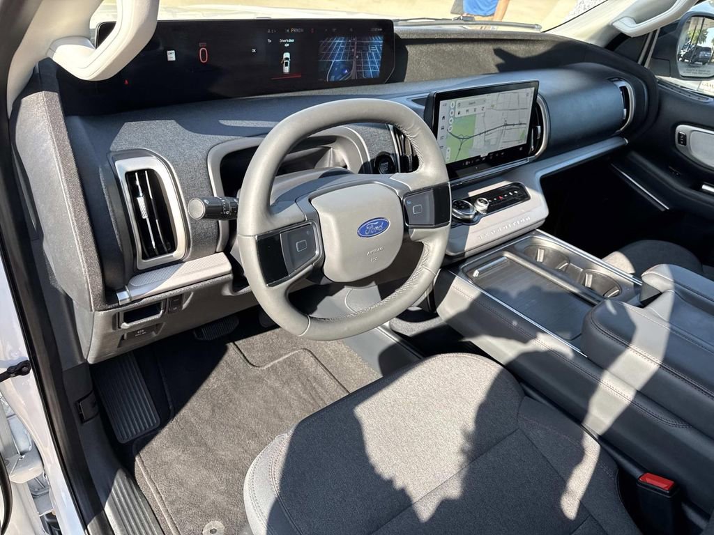 Used 2025 Ford Expedition Max Active image 20