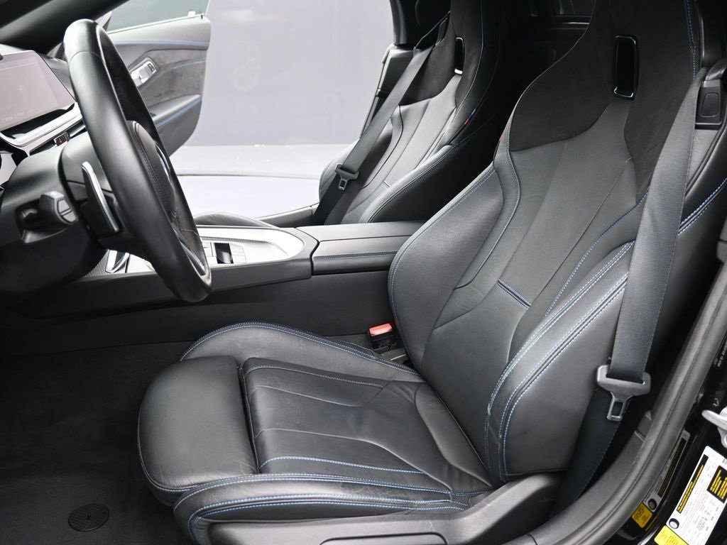 Used 2023 BMW Z4 M40i w/ Premium Package image 11