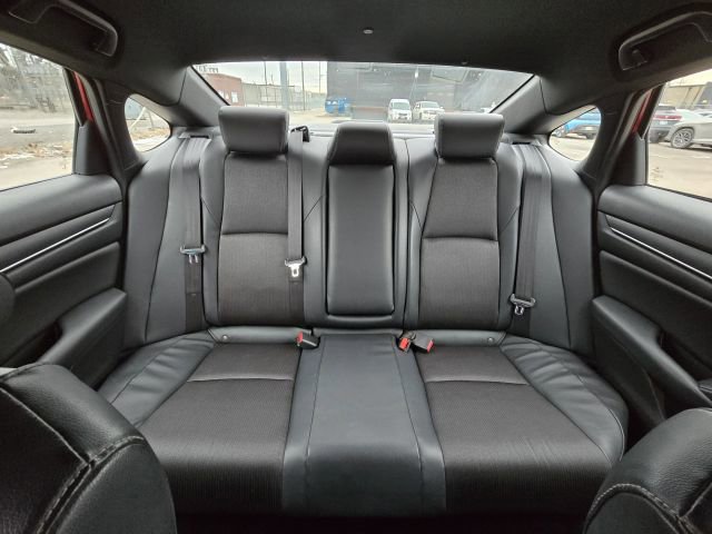 Used 2018 Honda Accord Sport image 18