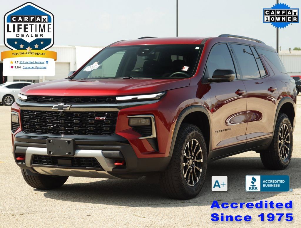 Used 2024 Chevrolet Traverse Z71 image 3