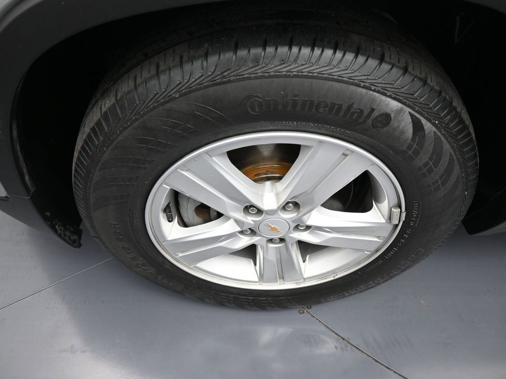Used 2020 Chevrolet Trax LS w/ Tint and Cruise Package FWD image 14