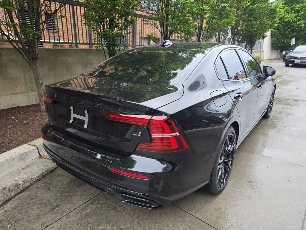 Used 2022 Volvo S60 T8 R-Design w/ Advanced Package AWD/4WD image 7