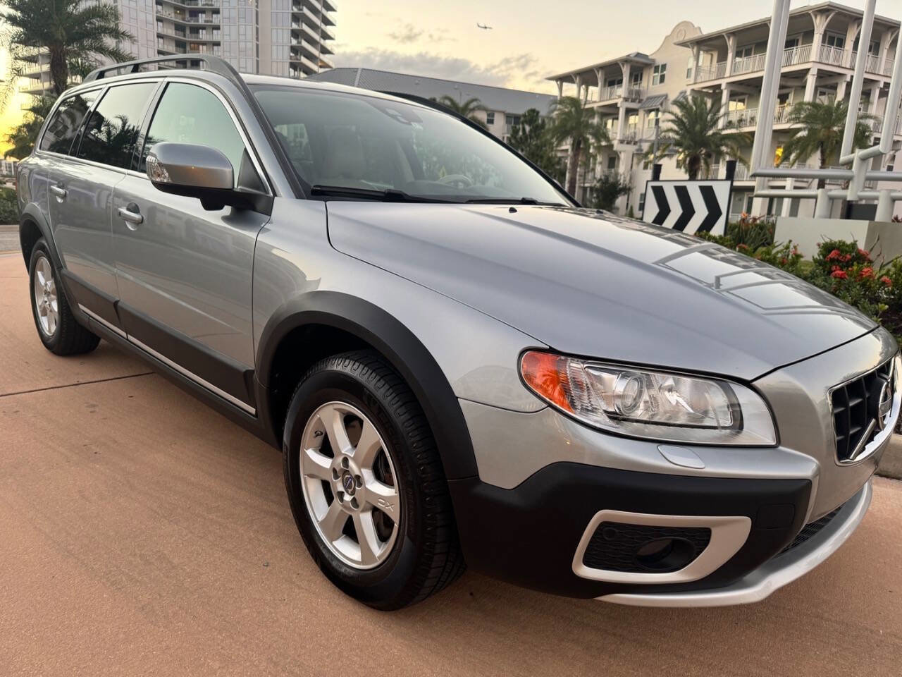 Used 2013 Volvo XC70 3.2 image 10