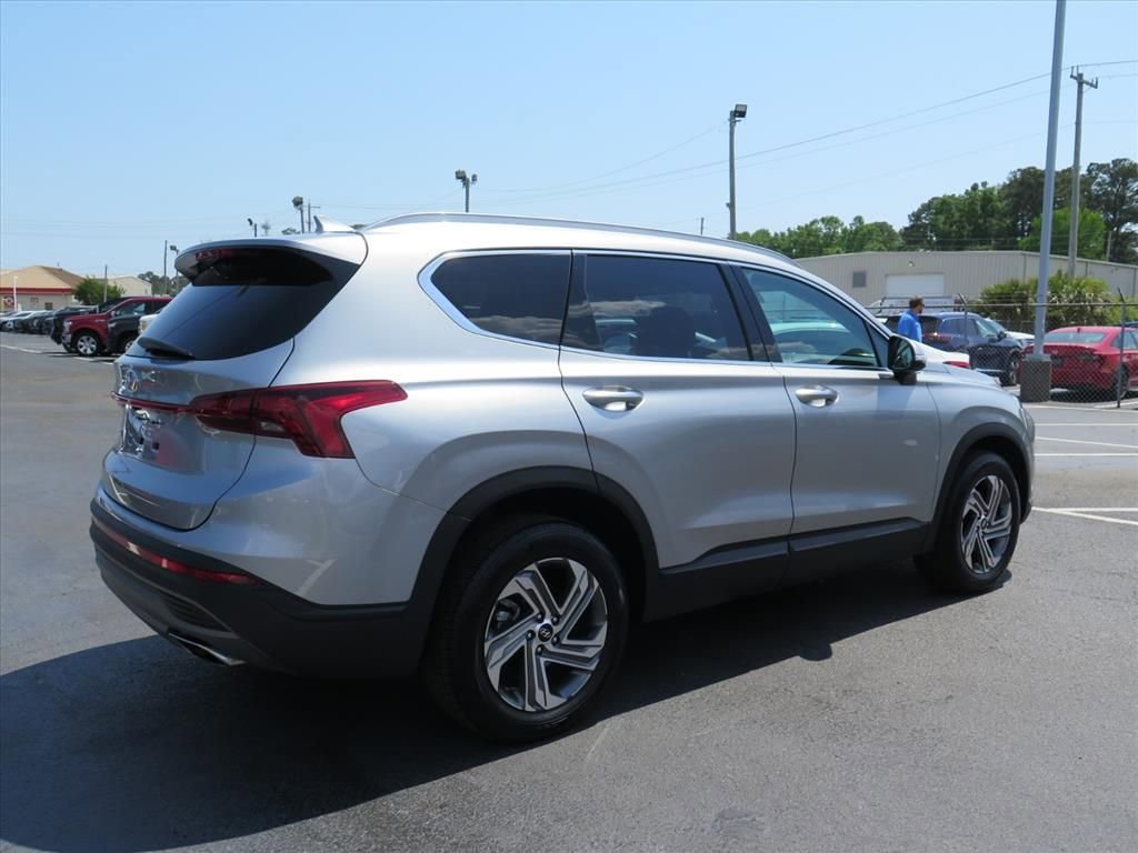 Used 2023 Hyundai Santa Fe SEL FWD image 3