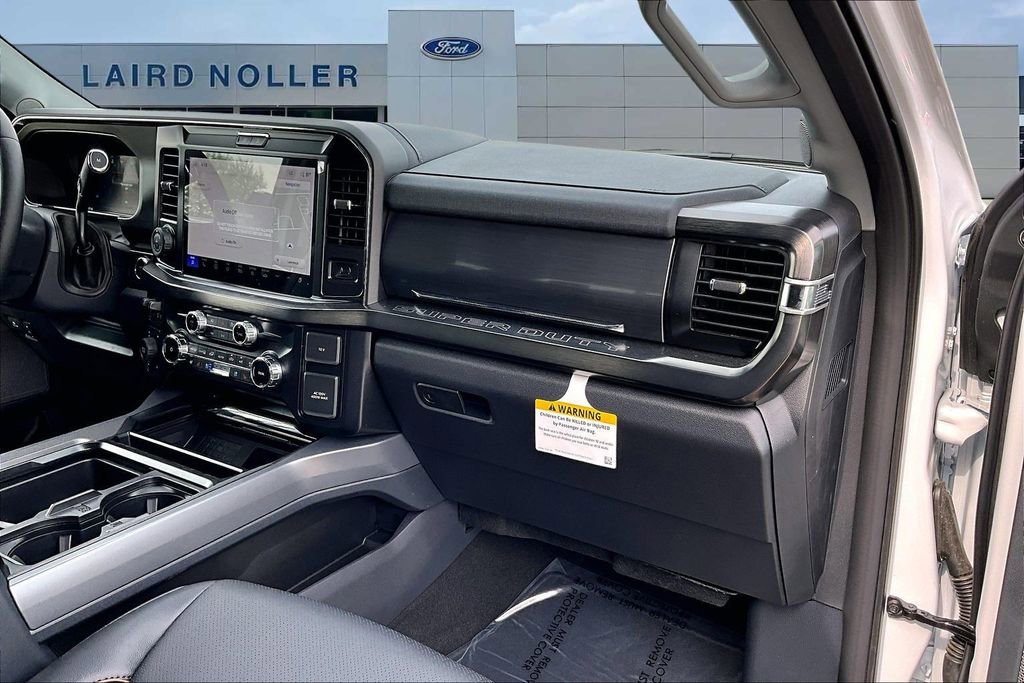 New 2026 Ford F250 Lariat w/ Black Appearance Package image 30