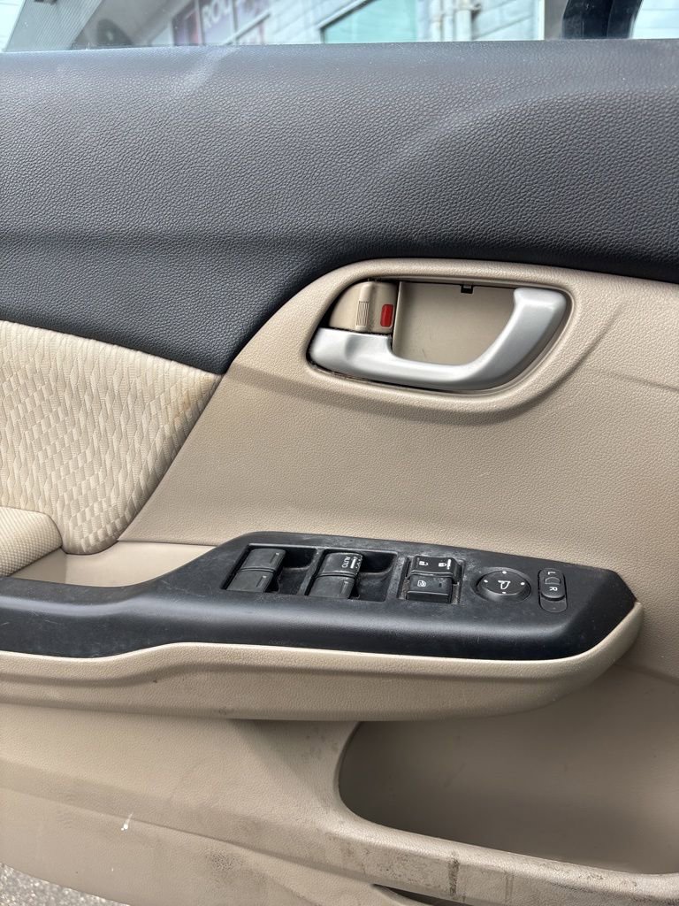 Used 2015 Honda Civic SE image 5