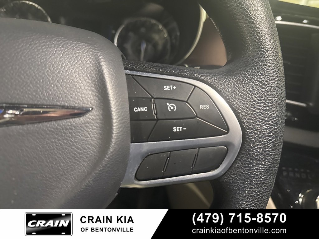 Used 2020 Chrysler Voyager Lxi image 15