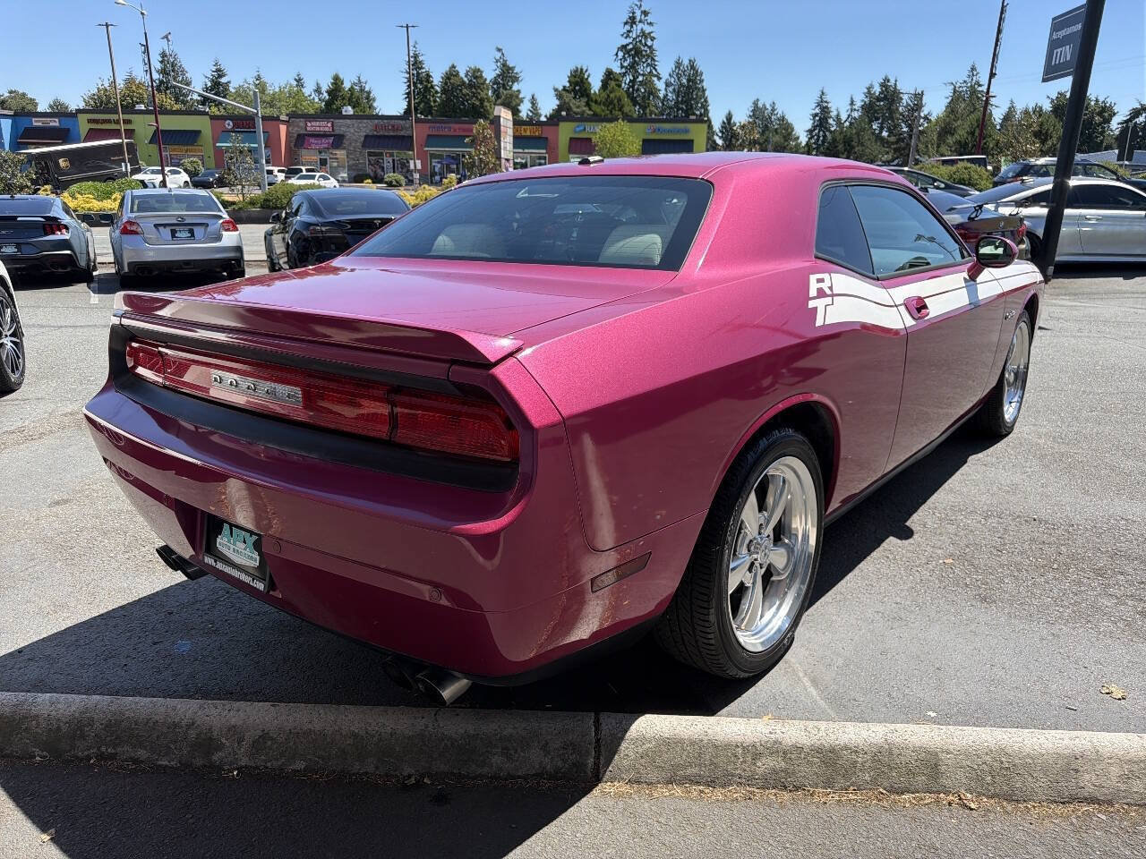 Used 2010 Dodge Challenger R/T RWD image 7