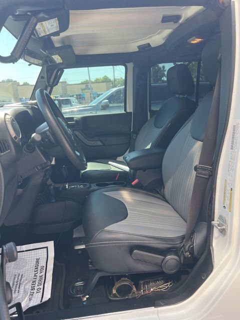 Used 2013 Jeep Wrangler Unlimited Sport AWD/4WD image 15