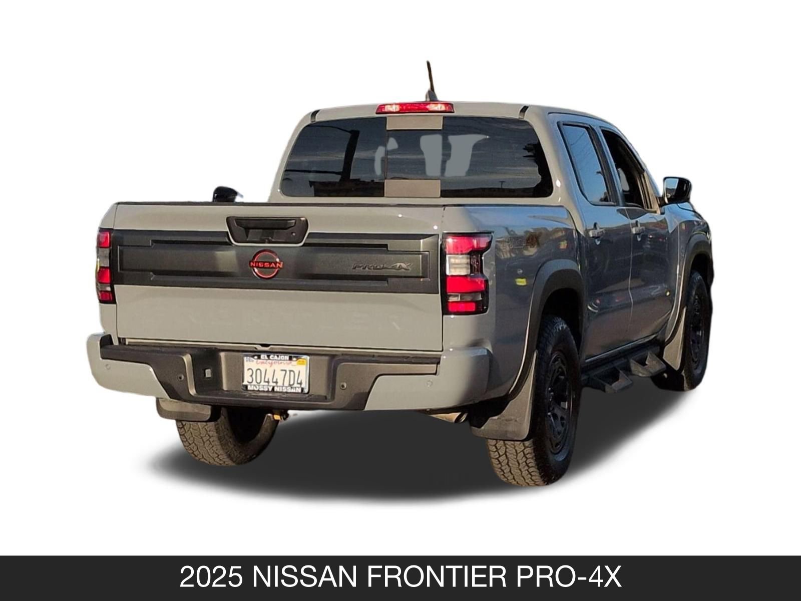 Certified 2025 Nissan Frontier PRO-4X image 9