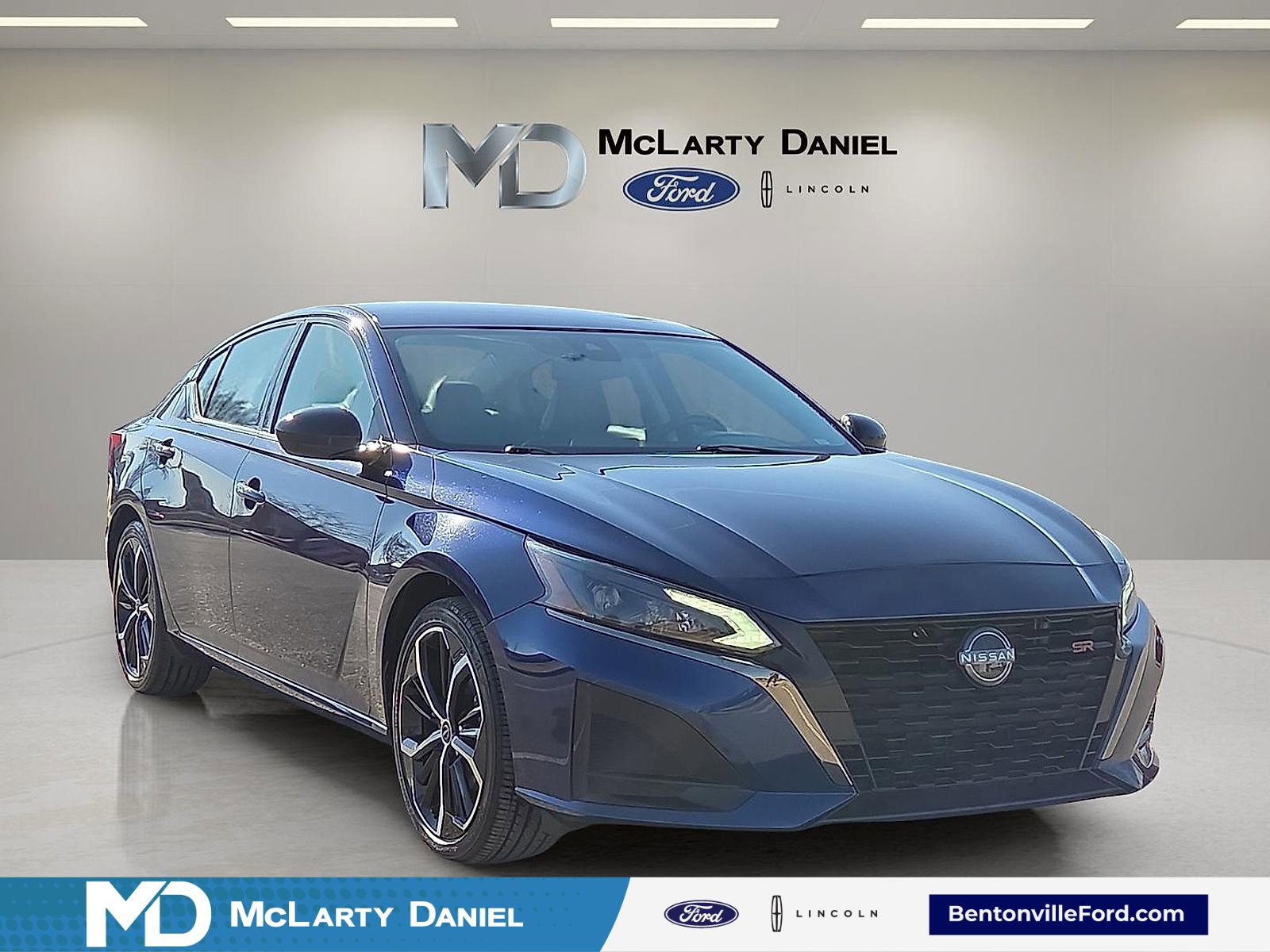 Used 2024 Nissan Altima 2.5 SR video 1