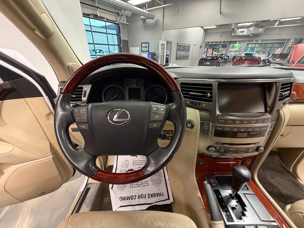 Used 2010 Lexus LX 570 4WD image 13