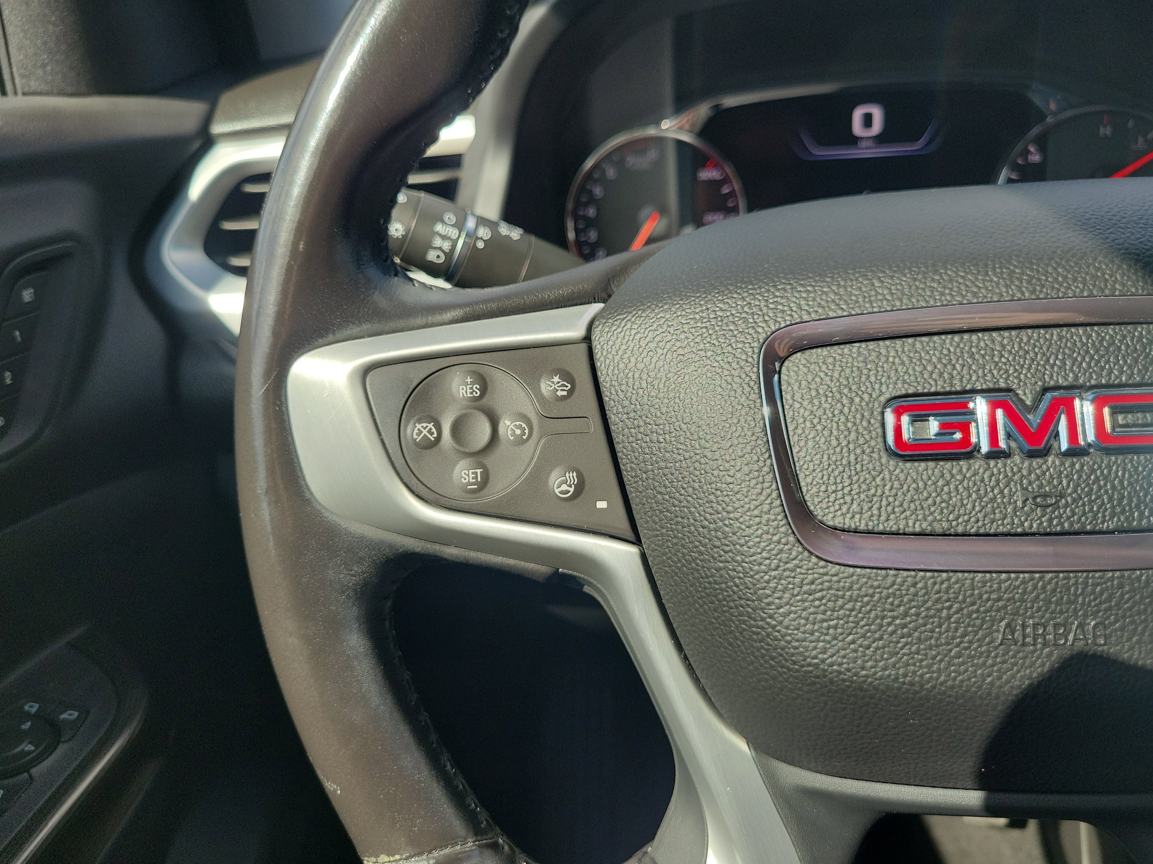 Used 2022 GMC Acadia SLT w/ Technology Package FWD image 20