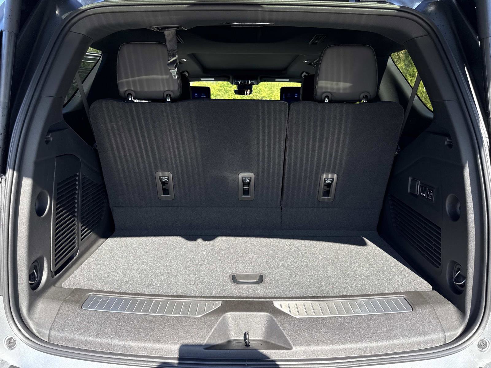 New 2026 Chevrolet Tahoe High Country image 36