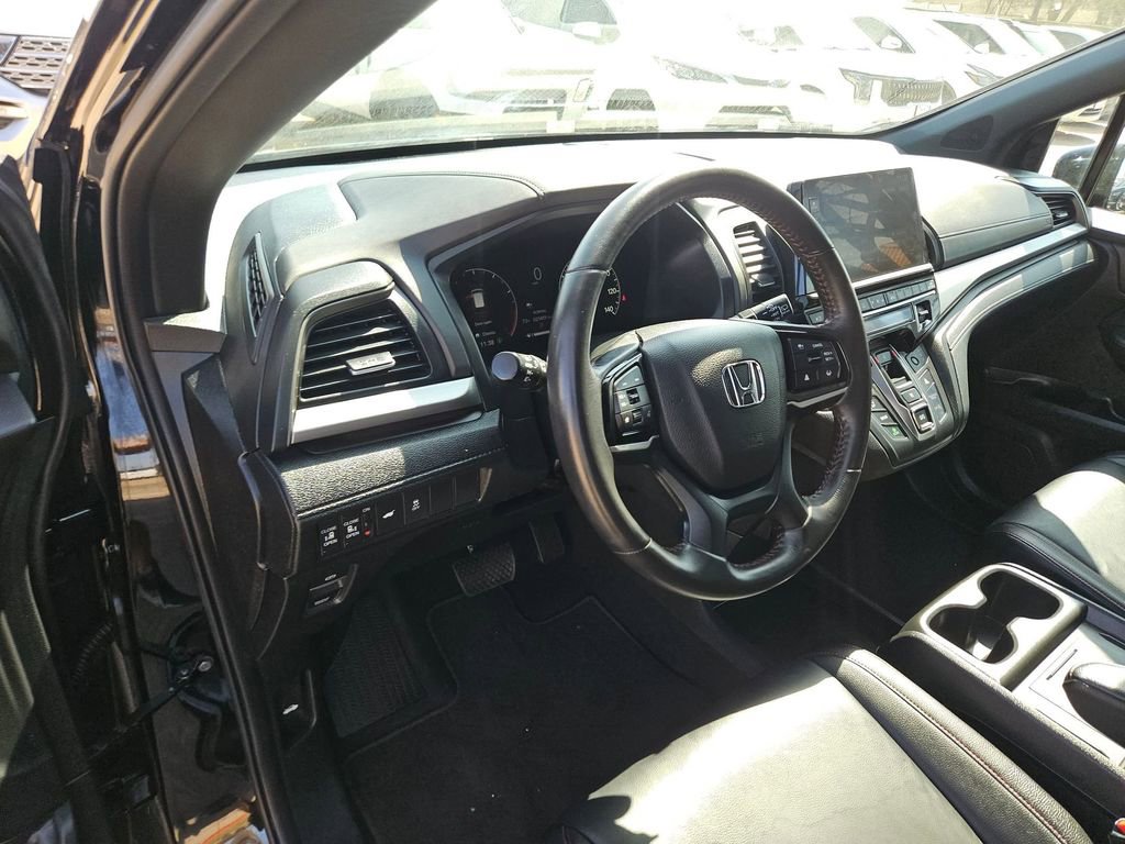 Used 2025 Honda Odyssey Sport-L image 11