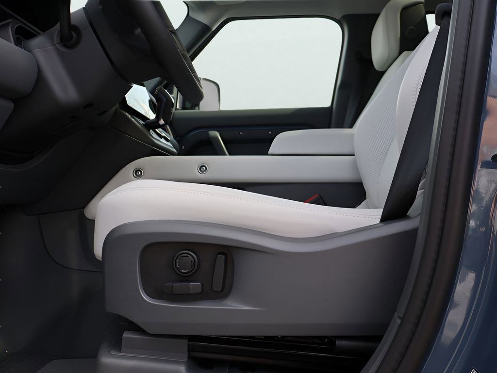 New 2026 Land Rover Defender 110 X-Dynamic SE image 36