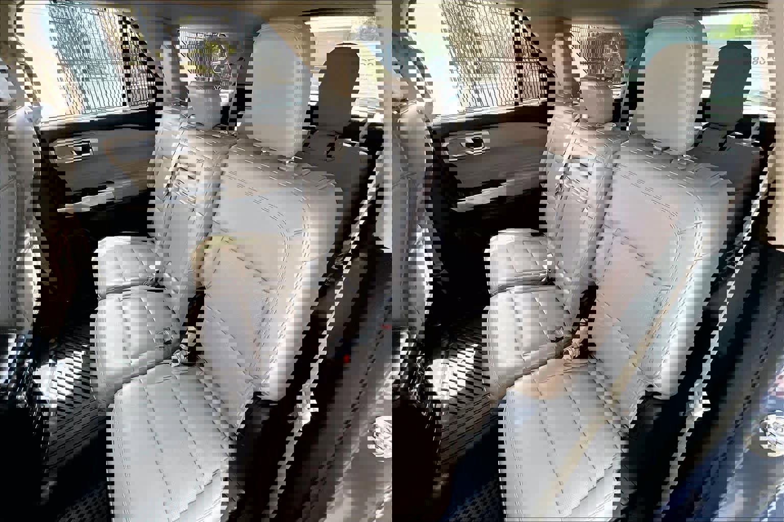 Used 2021 Ford Explorer Limited image 18