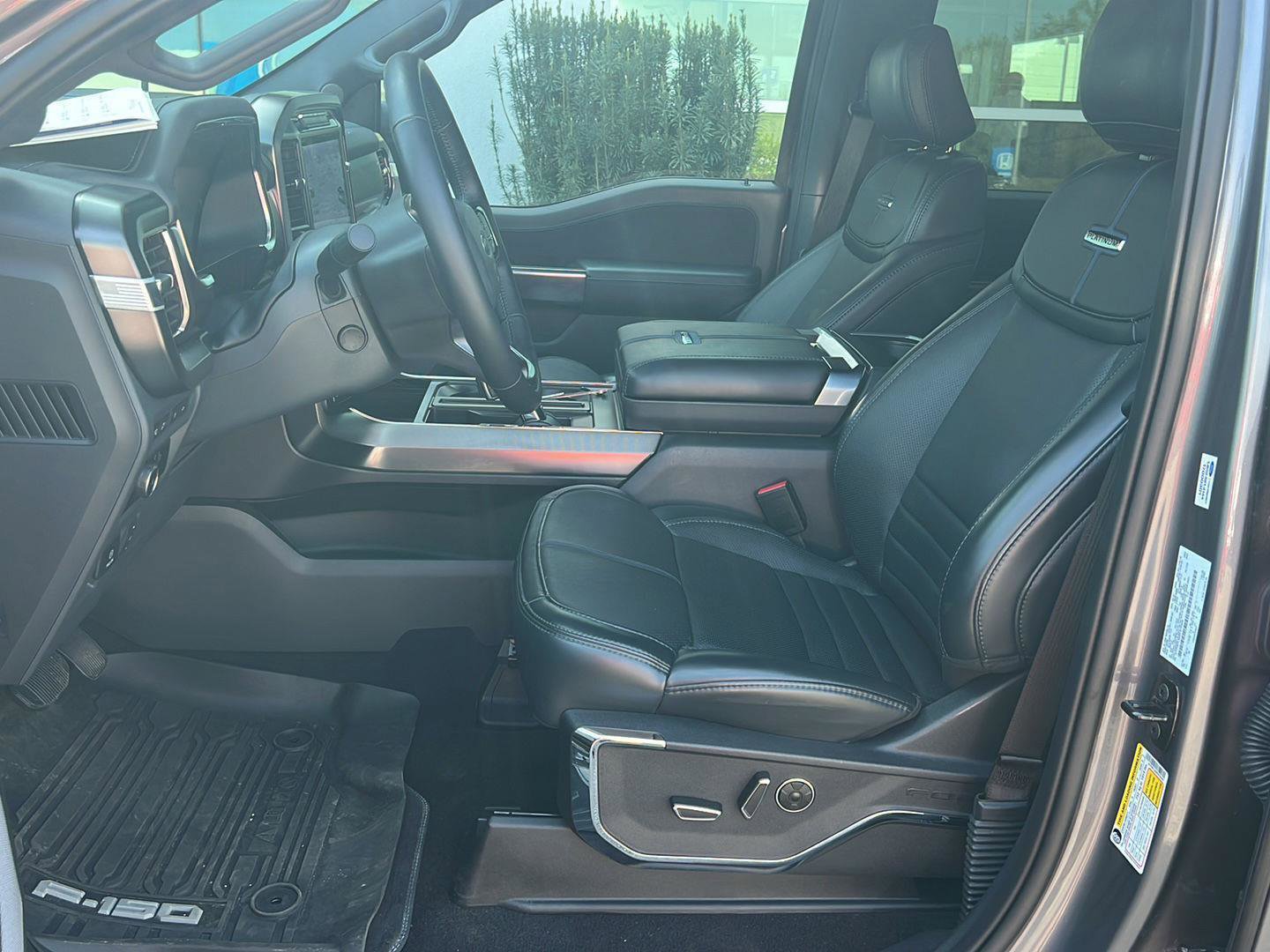 Certified 2024 Ford F150 Platinum w/ FX4 Off-Road Package AWD/4WD image 10