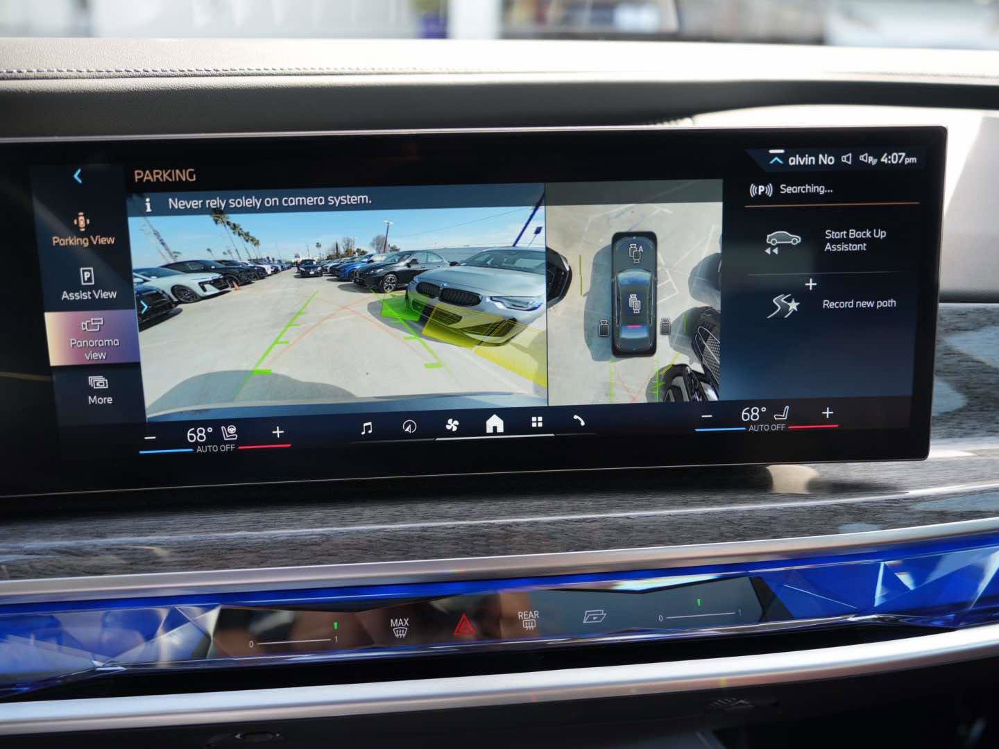 Used 2025 BMW i7 xDrive60 image 16