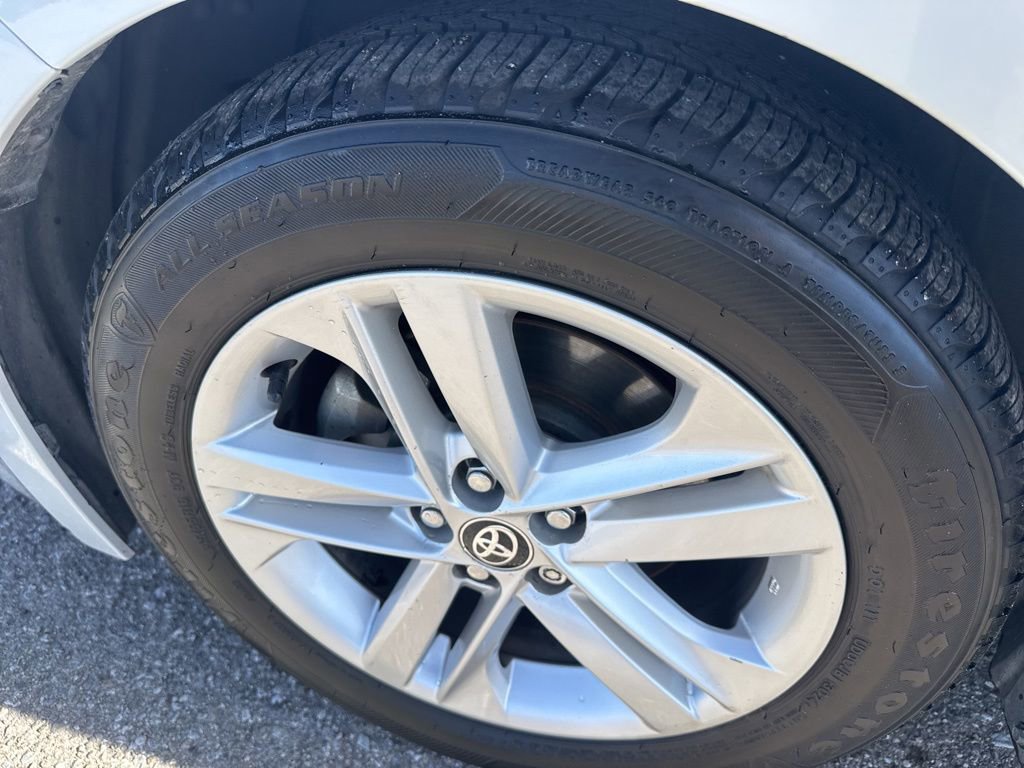 Used 2021 Toyota Corolla SE w/ Carpet Mat Package (TMS) image 10