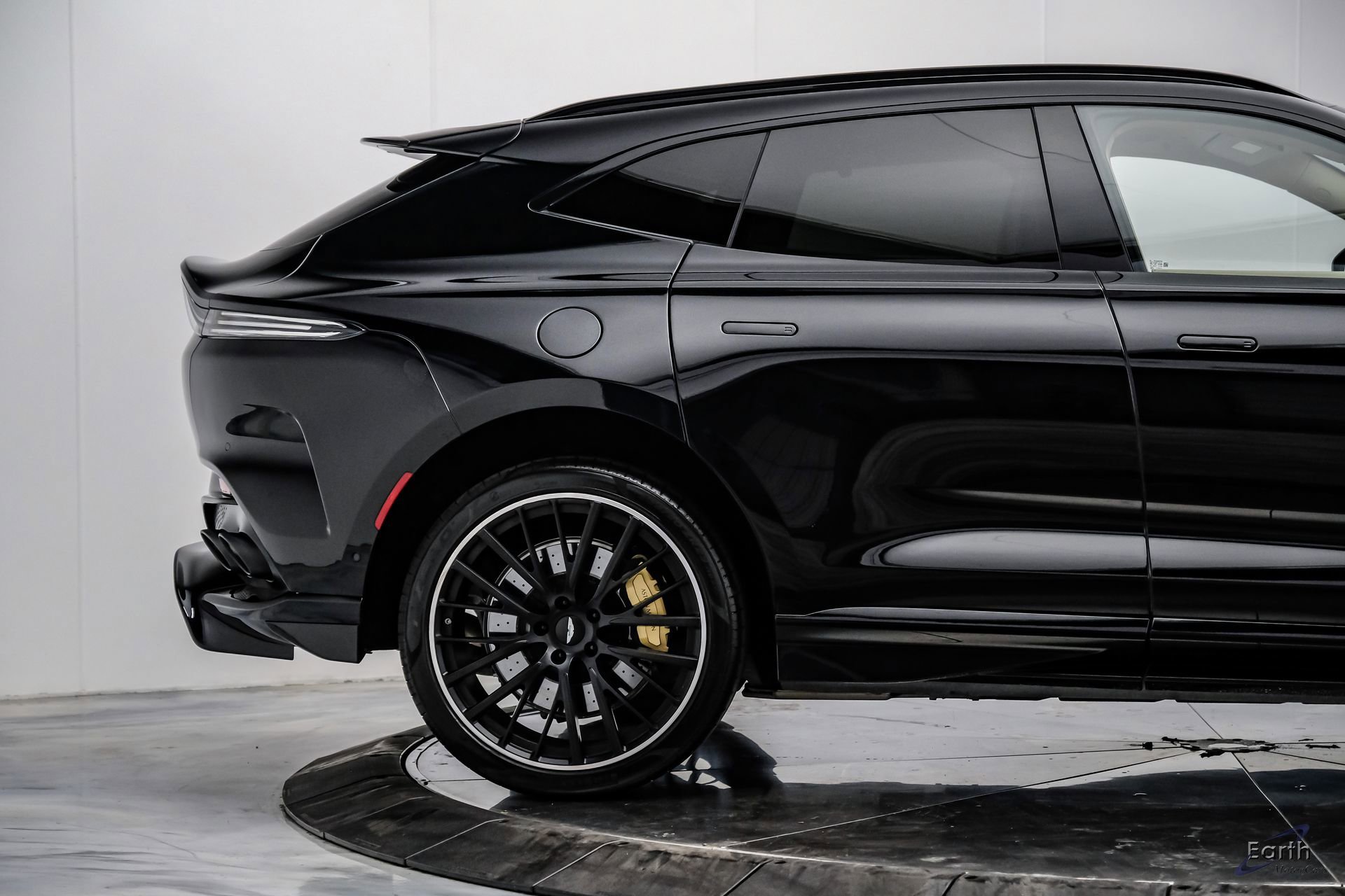 Used 2023 Aston Martin DBX 707 image 20