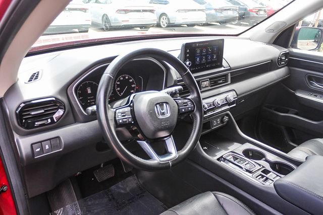 Used 2025 Honda Pilot Touring image 23