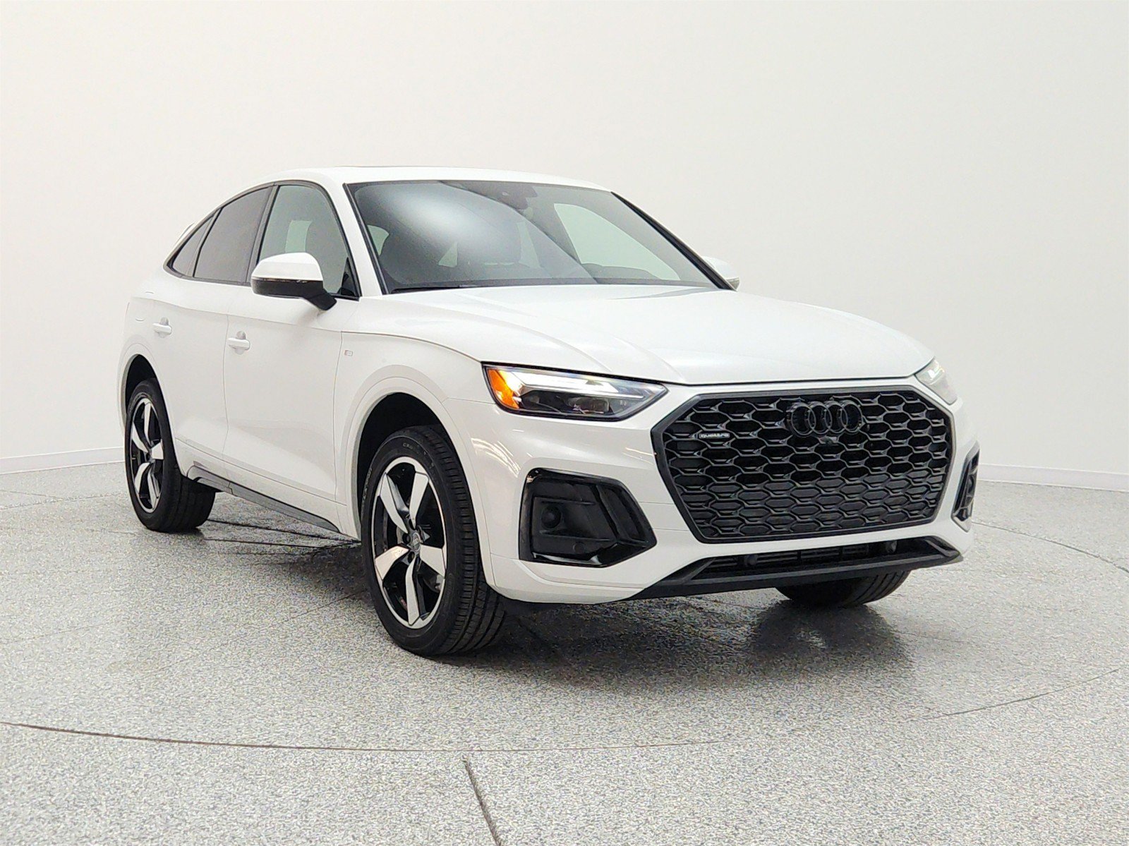Used 2023 Audi Q5 2.0T Premium Plus w/ Premium Plus Package AWD/4WD image 3