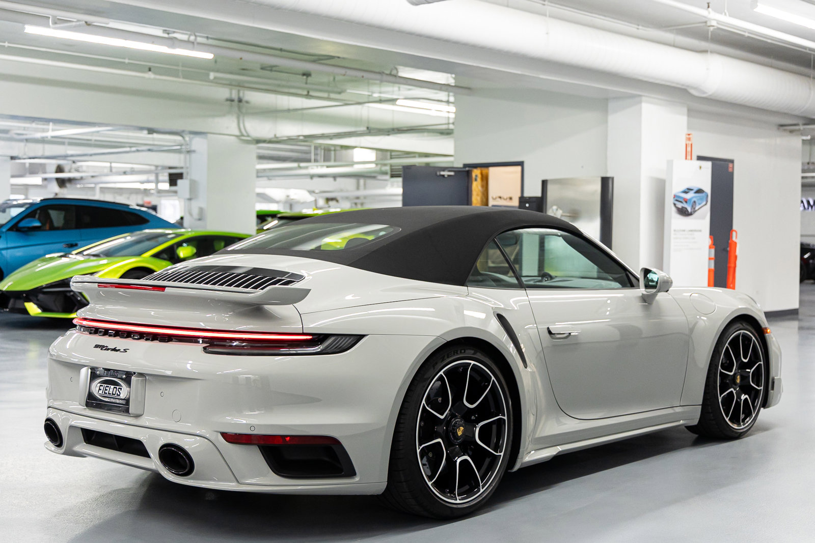 Used 2025 Porsche 911 Turbo S w/ 911 Turbo Sportdesign Package image 7