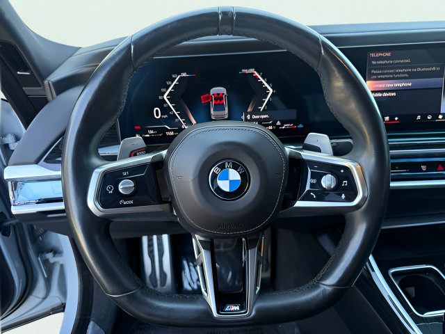 Used 2023 BMW 740i w/ Parking Assistance Package RWD image 17