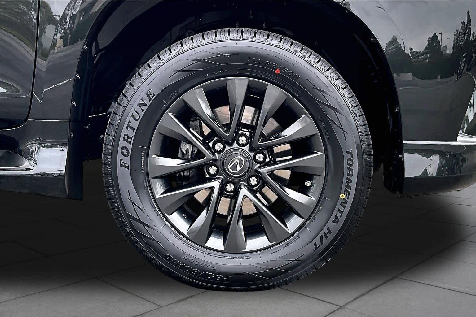 Certified 2023 Lexus GX 460 Premium w/ Premium Package AWD/4WD image 10