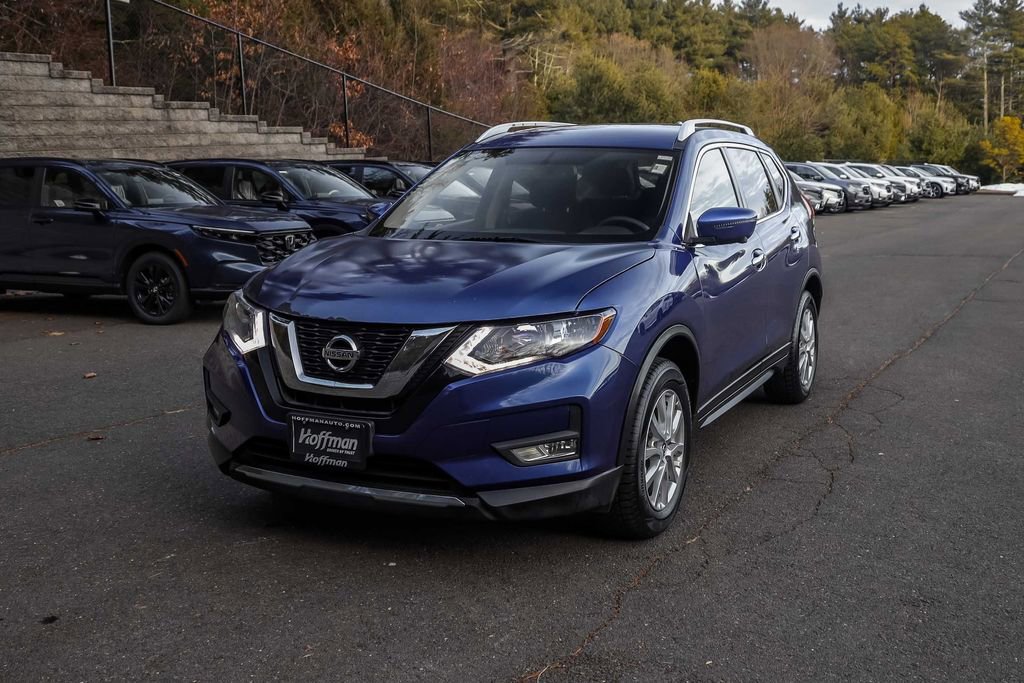 Used 2017 Nissan Rogue SV w/ SV Premium Package image 11