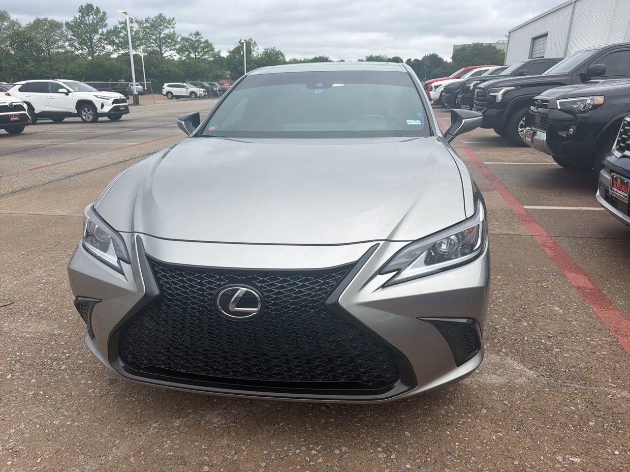 Used 2020 Lexus ES 350 F Sport w/ Accessory Package FWD image 2