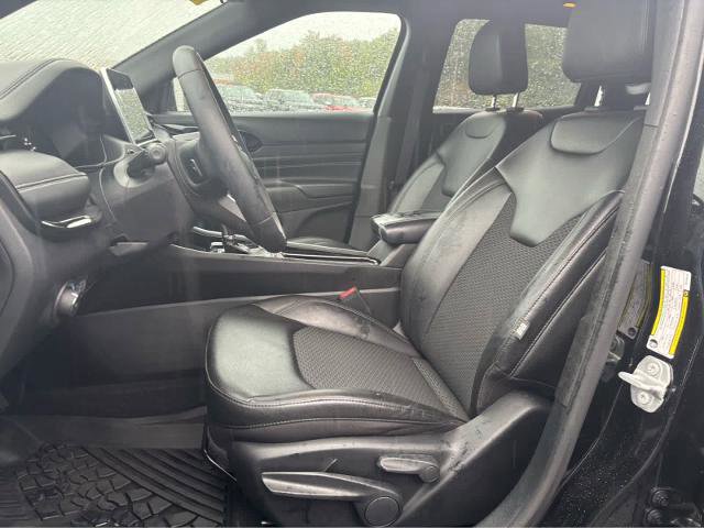 Used 2022 Jeep Compass Latitude w/ Sun and Sound Group image 18