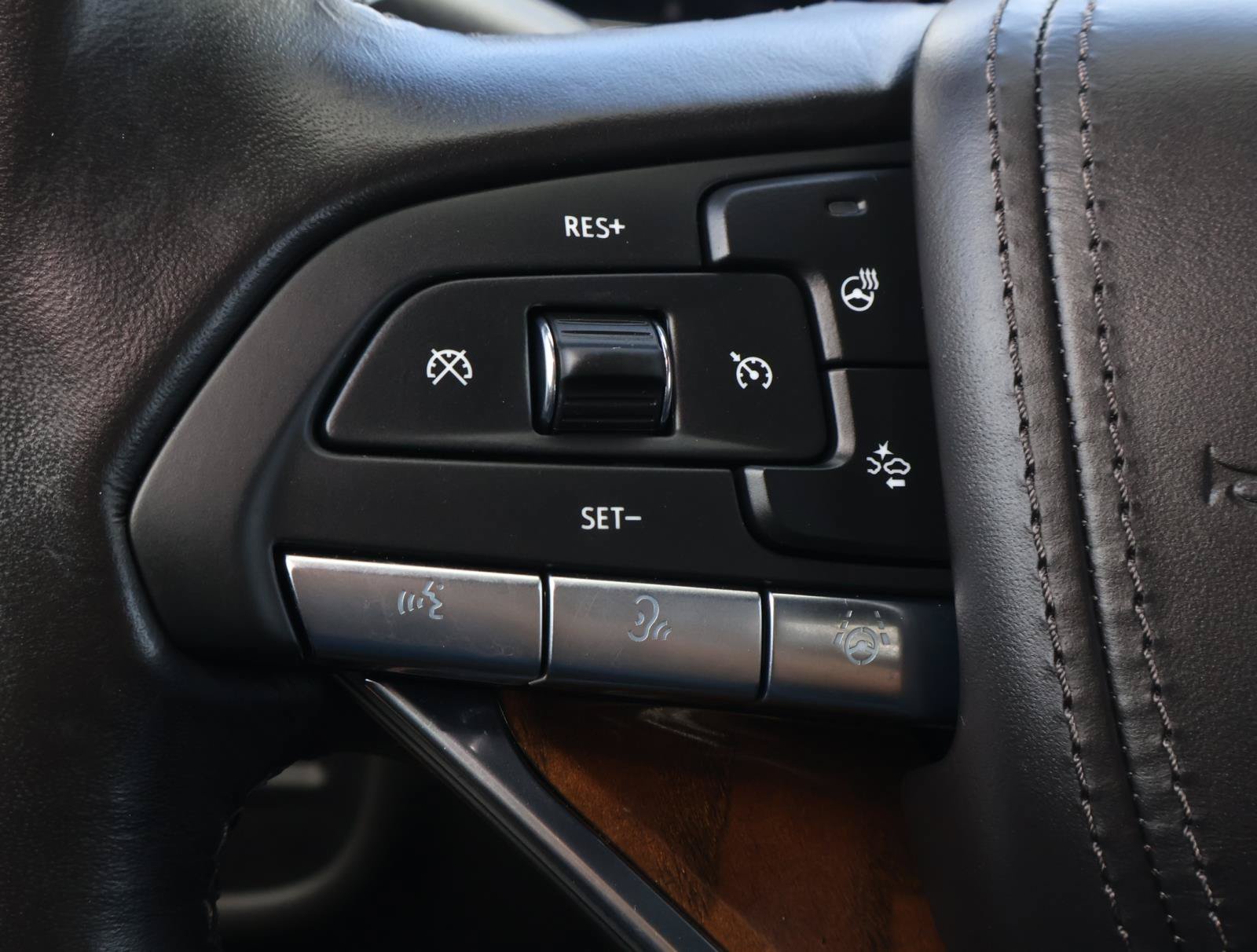 Used 2024 Cadillac Escalade Sport Platinum AWD/4WD image 33
