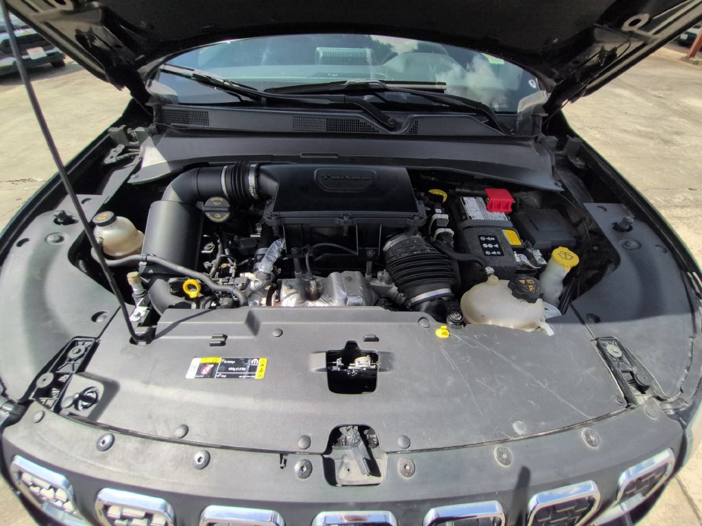 Used 2025 Jeep Compass Latitude AWD/4WD image 34
